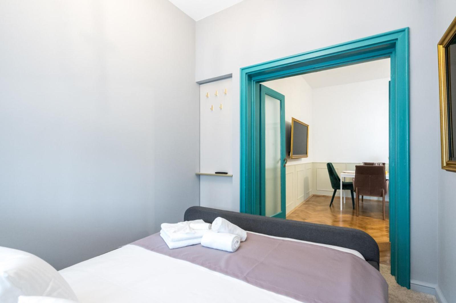 Highline Downtown Residences 6 Persons Family Apartment Bukares Bagian luar foto