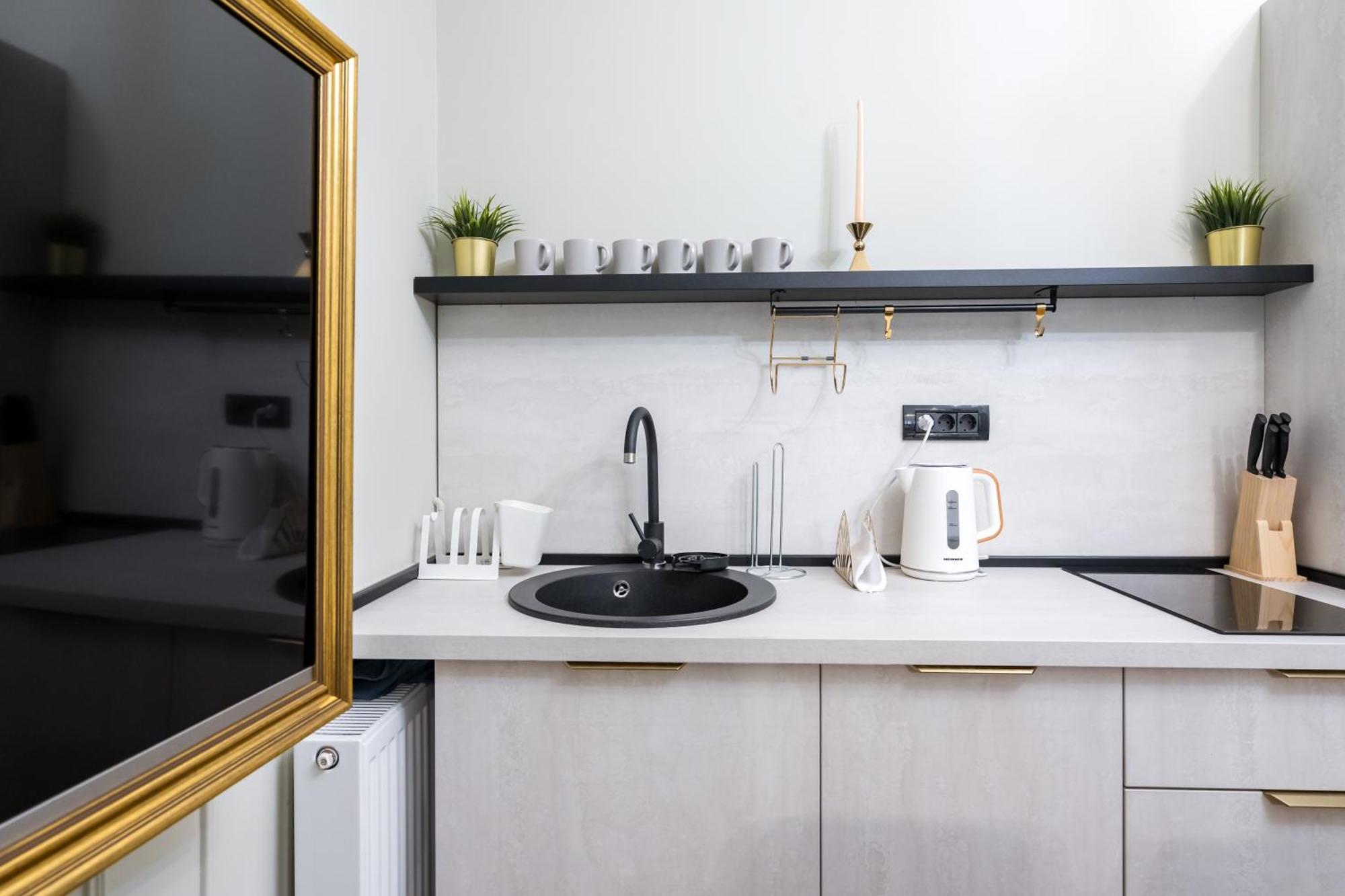 Highline Downtown Residences 6 Persons Family Apartment Bukares Bagian luar foto