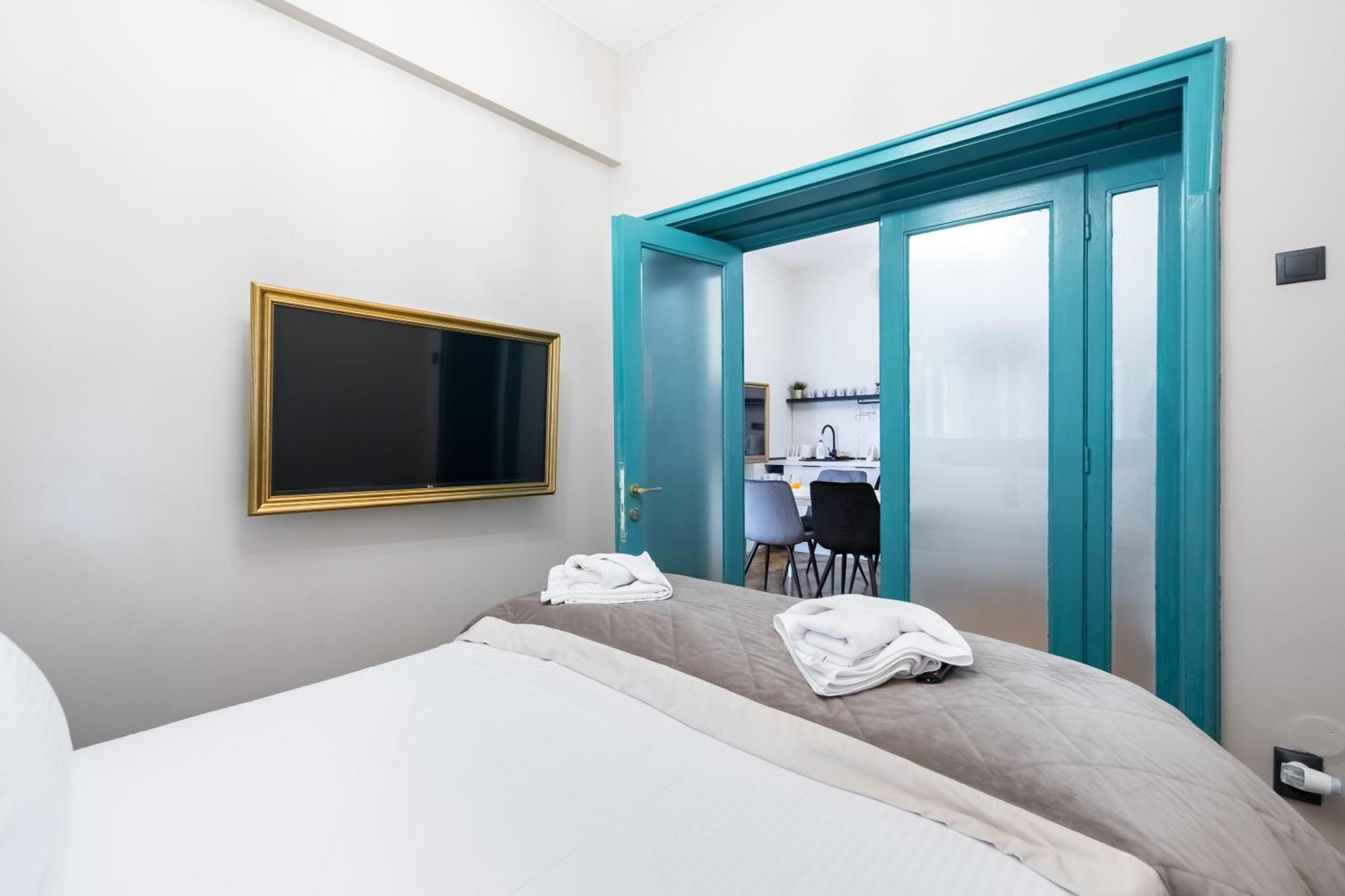 Highline Downtown Residences 6 Persons Family Apartment Bukares Bagian luar foto