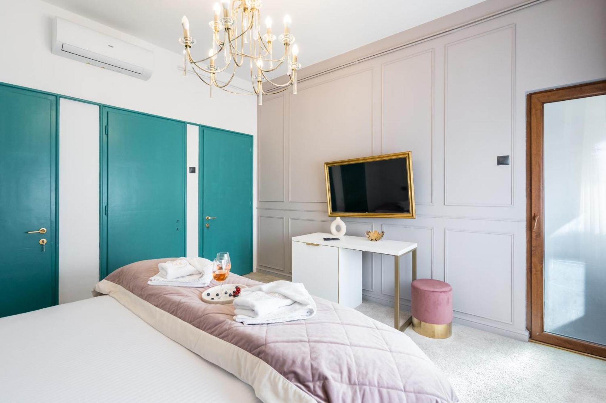 Highline Downtown Residences 6 Persons Family Apartment Bukares Bagian luar foto