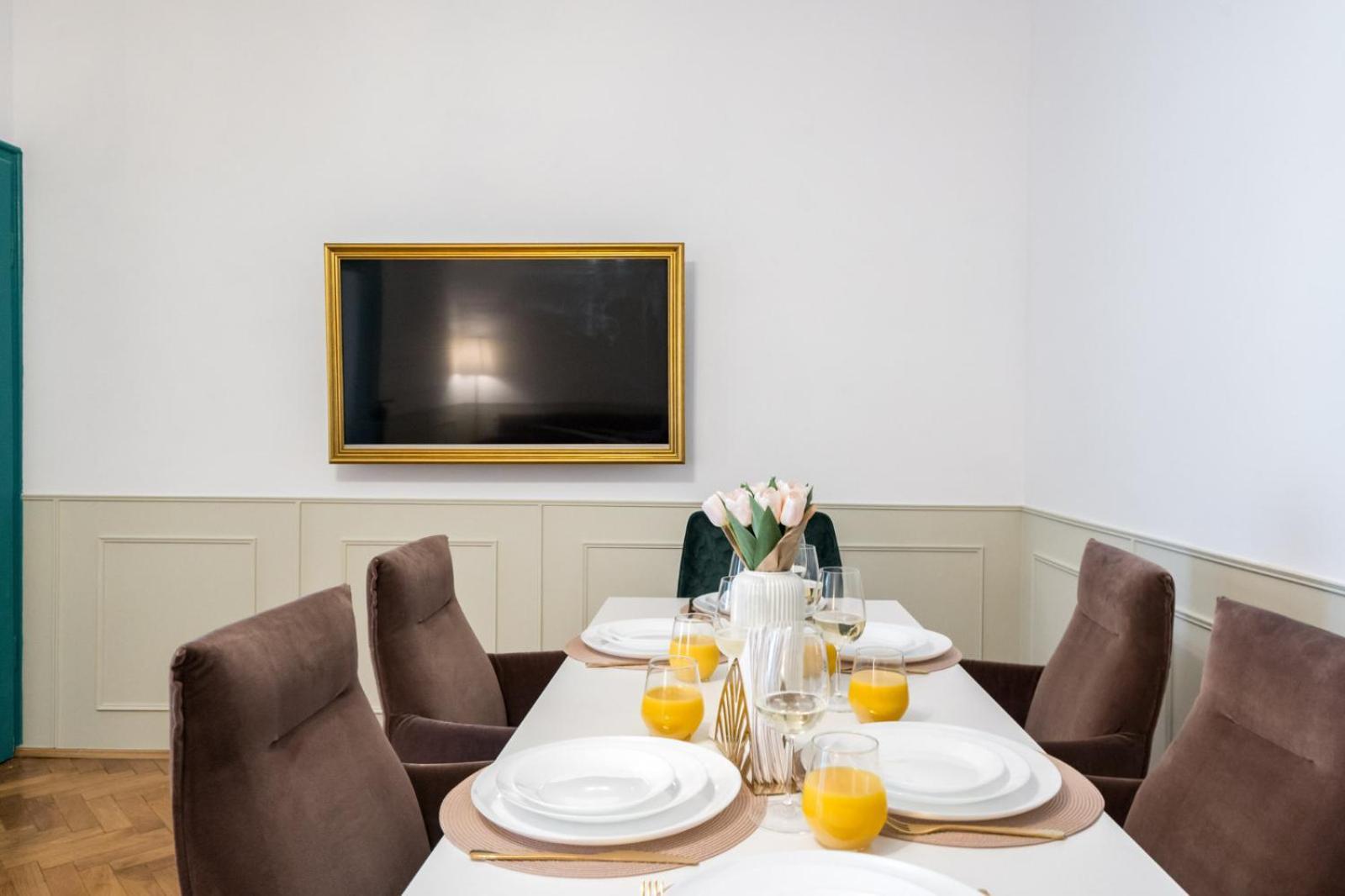 Highline Downtown Residences 6 Persons Family Apartment Bukares Bagian luar foto