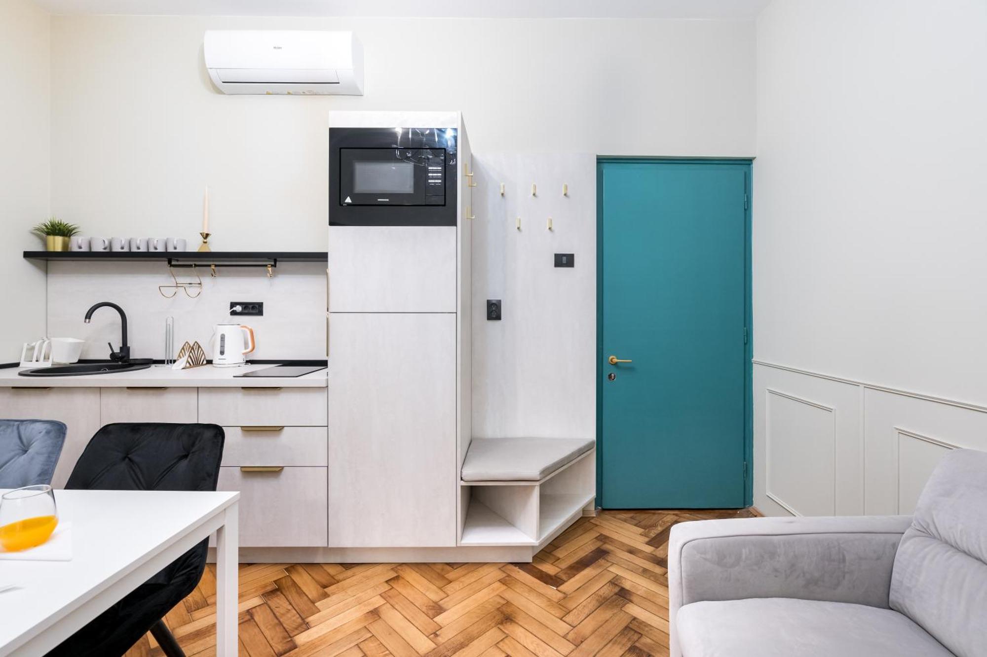 Highline Downtown Residences 6 Persons Family Apartment Bukares Bagian luar foto