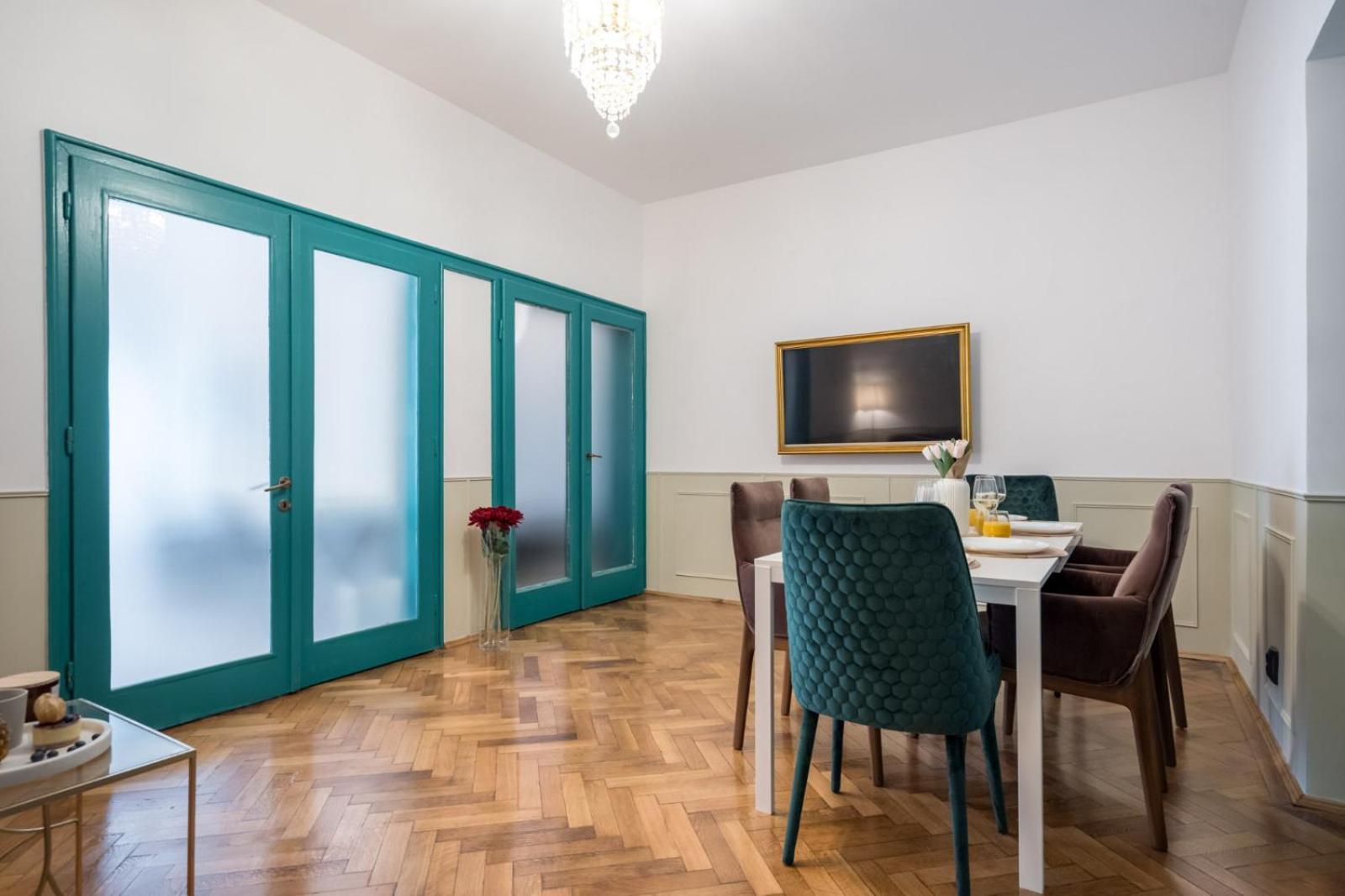 Highline Downtown Residences 6 Persons Family Apartment Bukares Bagian luar foto