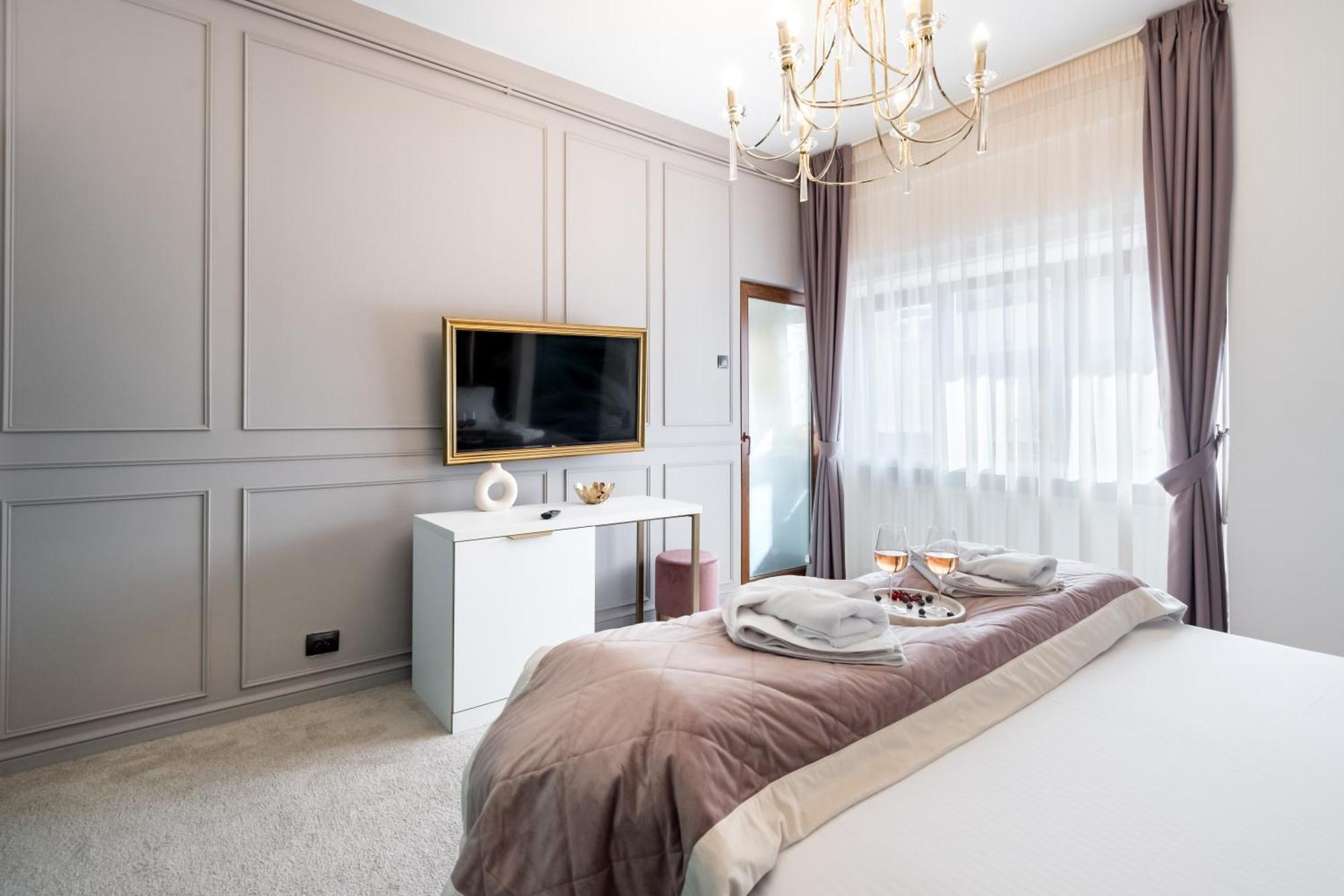 Highline Downtown Residences 6 Persons Family Apartment Bukares Bagian luar foto
