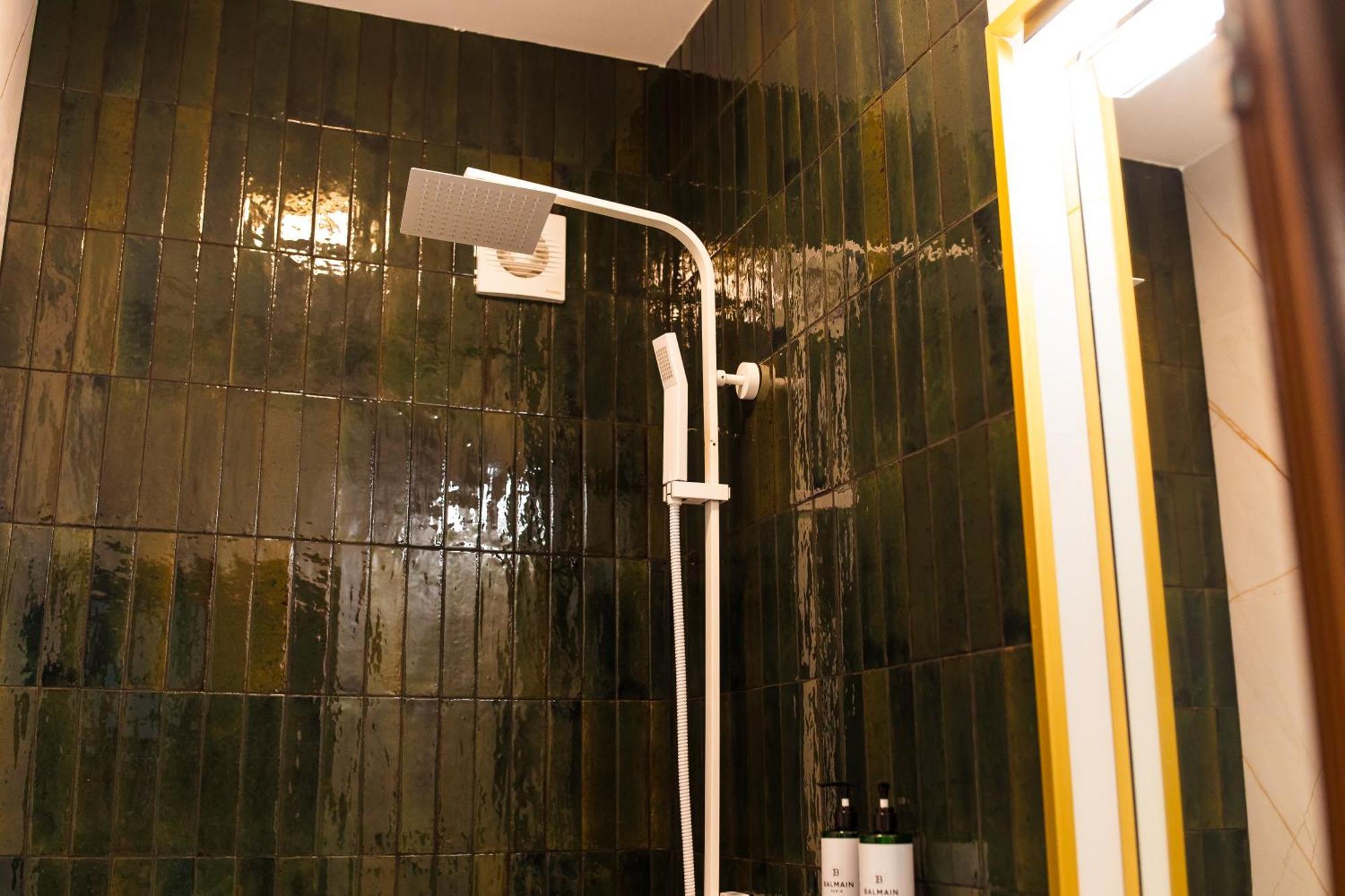 Highline Downtown Residences 6 Persons Family Apartment Bukares Bagian luar foto