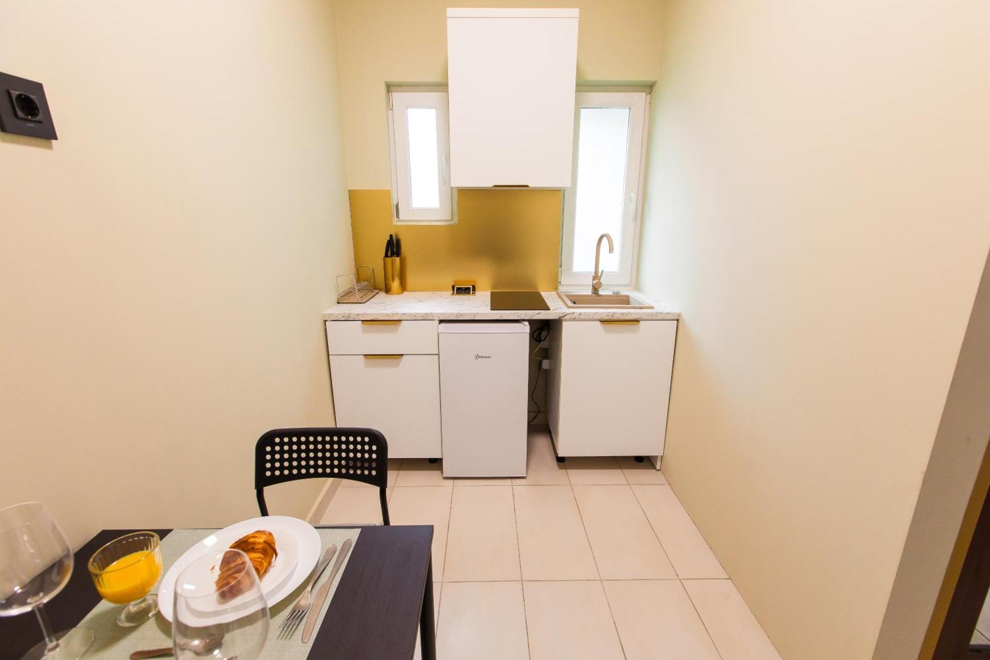 Highline Downtown Residences 6 Persons Family Apartment Bukares Bagian luar foto